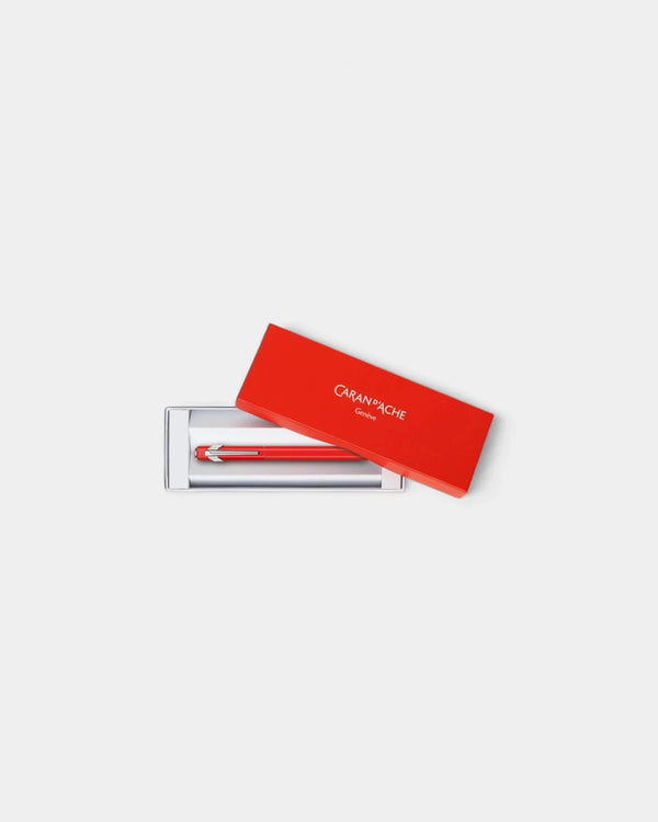 stylo-bille-caran-dache-plume-a-personnaliser2