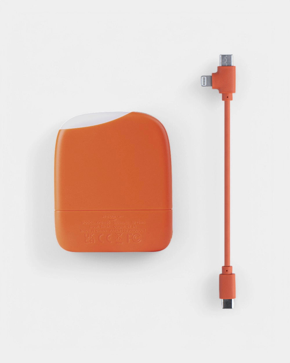 Chargeur/lampe de poche en plastique recyclé à personnaliser
