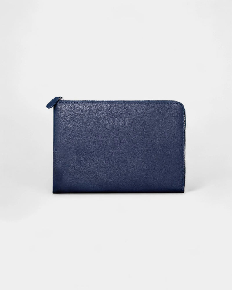 Pochette Iné Laptop en cuir recyclé à personnaliser