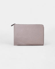 Pochette Iné Laptop en cuir recyclé à personnaliser